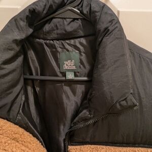 Wild Fable Men's Black and Tan Puffer Jacket